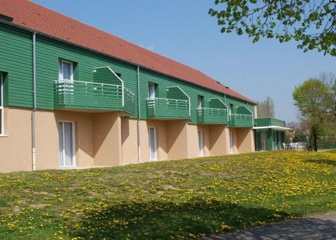 Отель Ibis Styles Bourbon Lancy Экстерьер фото