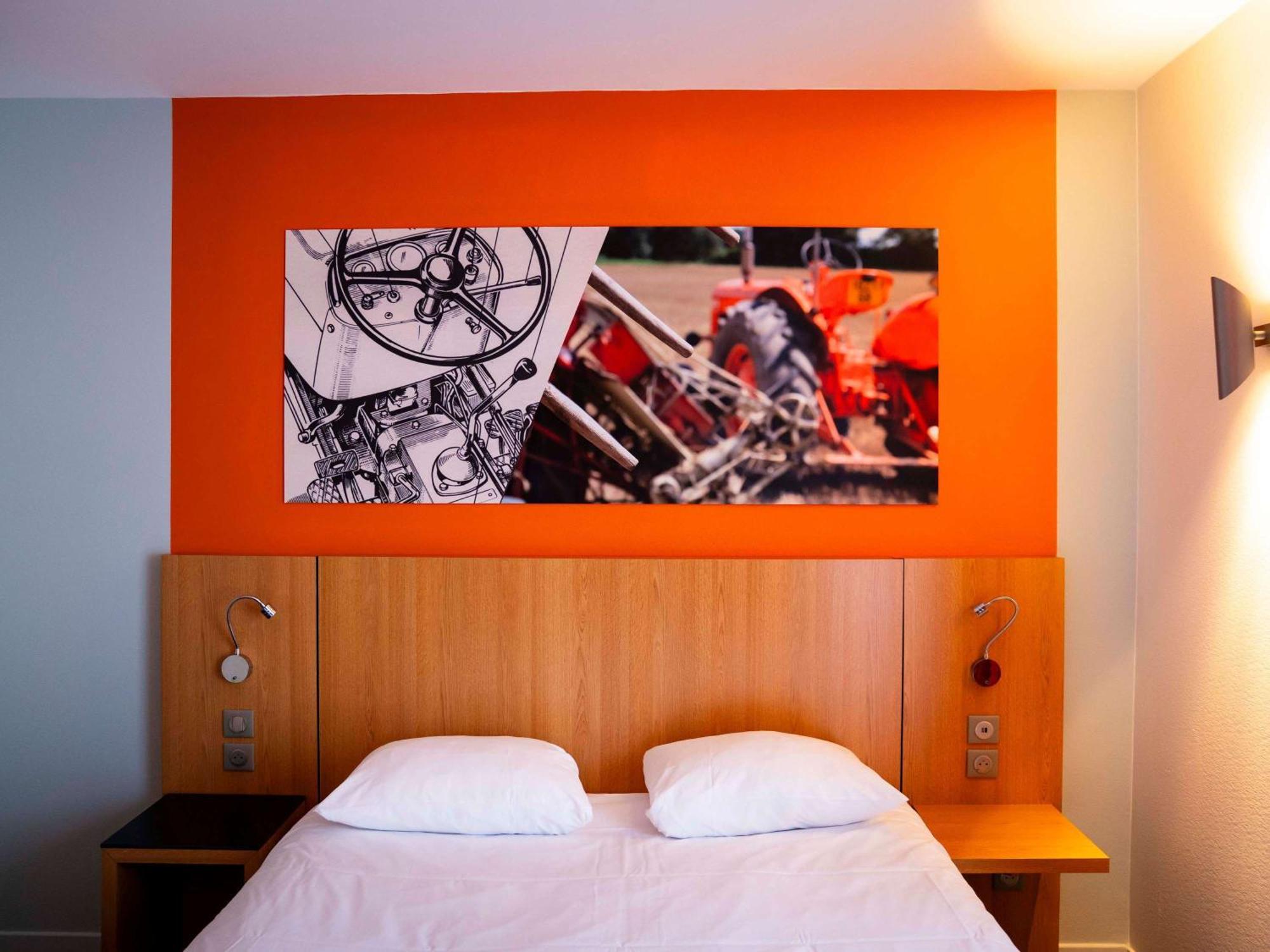 Отель Ibis Styles Bourbon Lancy Экстерьер фото