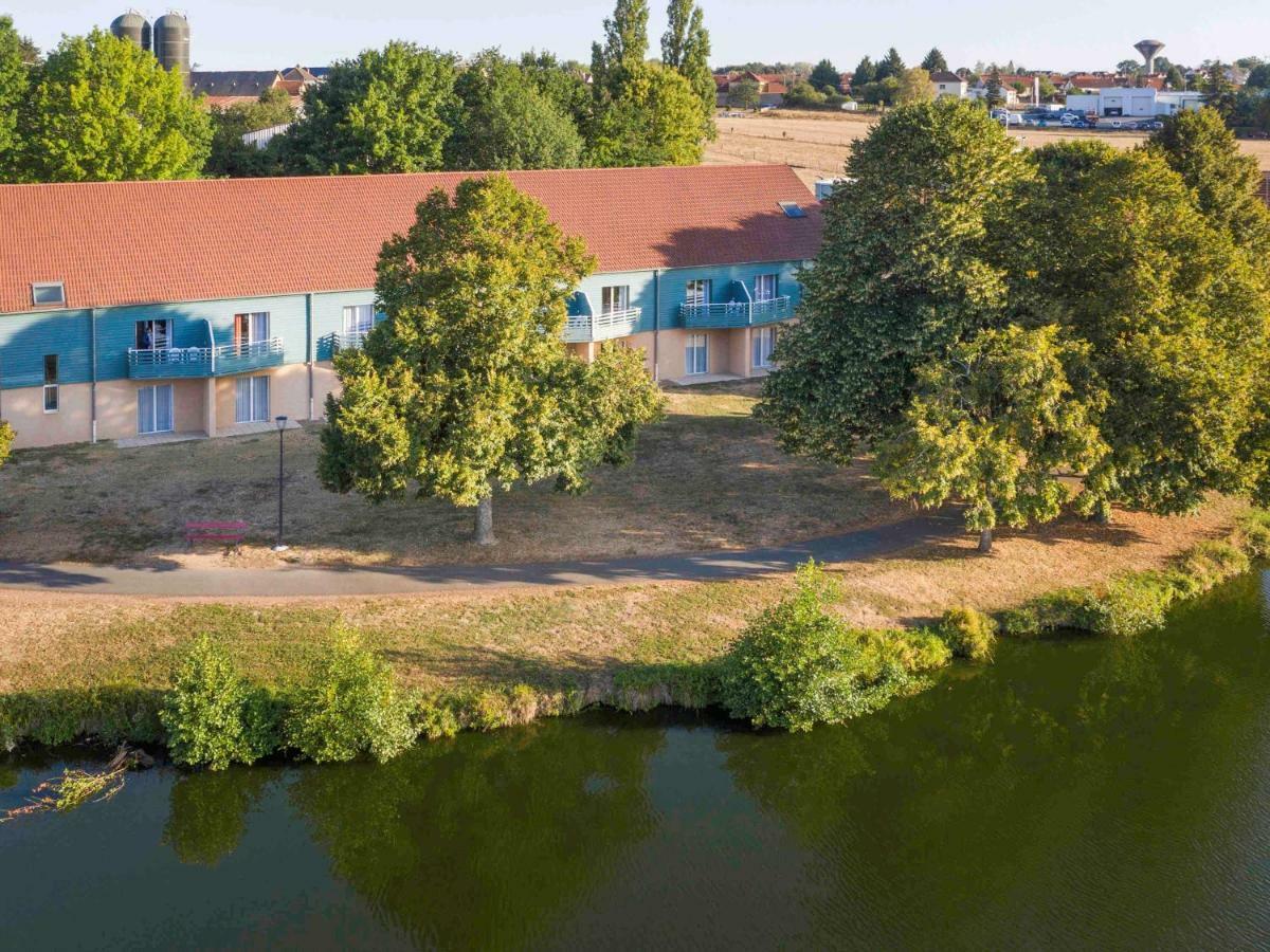 Отель Ibis Styles Bourbon Lancy Экстерьер фото