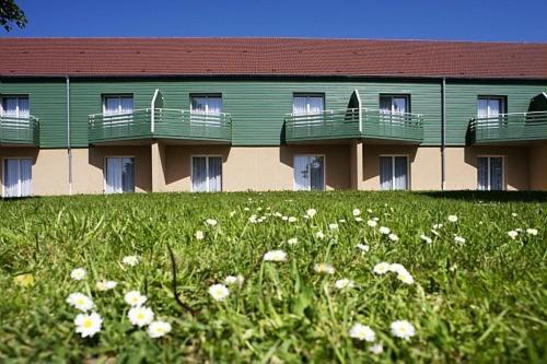 Отель Ibis Styles Bourbon Lancy Экстерьер фото
